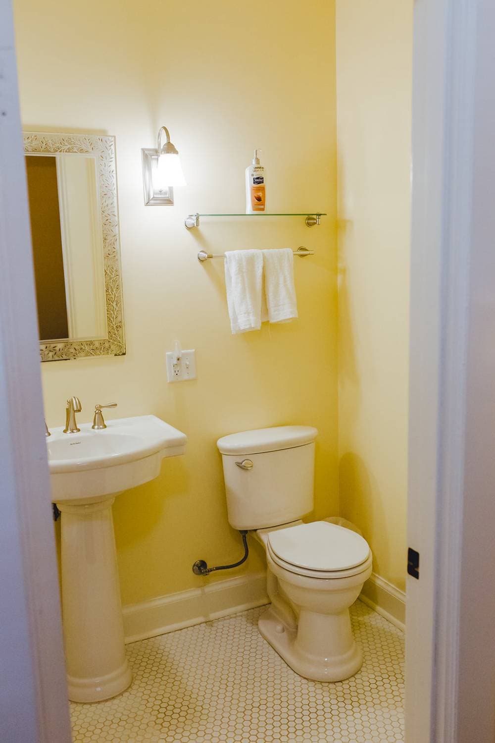 Full bath with heated floor and shower tub combination